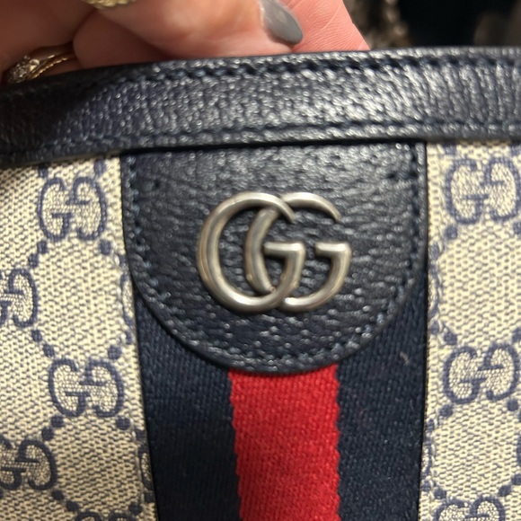 AUTHENTIC GUCCI tote - Picture 7 of 8